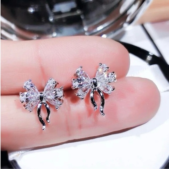 New Simulated Diamonds Sweet Bow Earrings - Picture 3 of 5